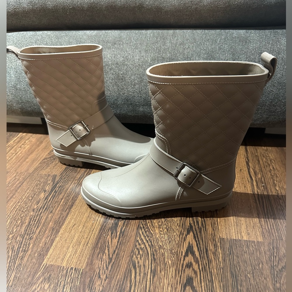 Quilted Mid-Calf Rain Boots with Buckle - Taupe